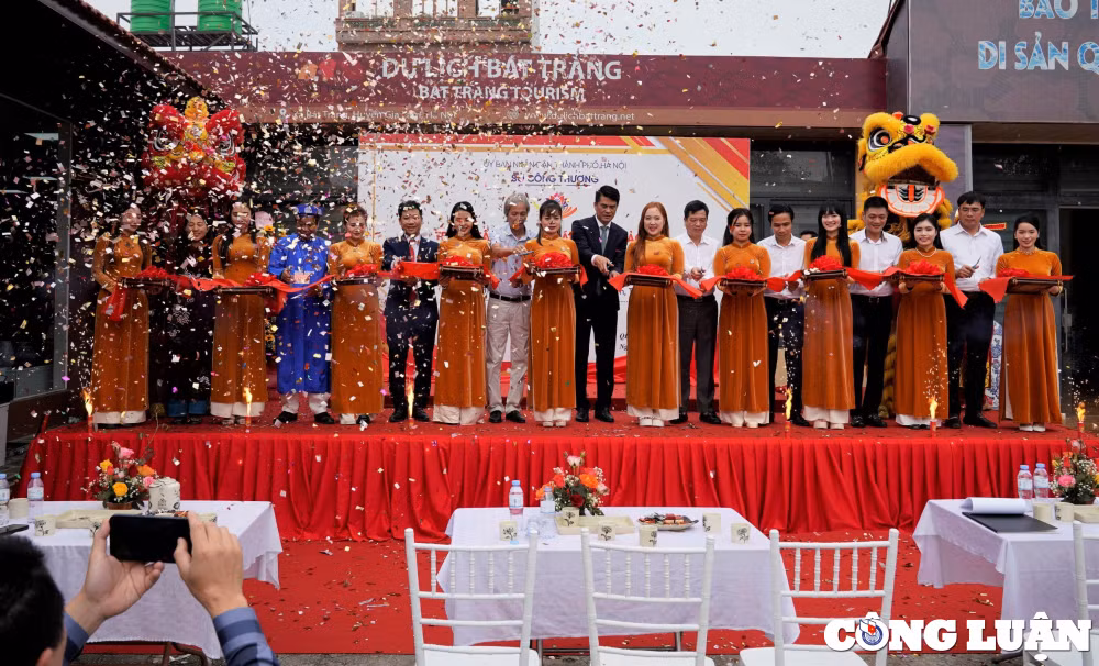 kham pha trung tam thiet ke sang tao lang nghe dau tien tai bat trang hinh 2