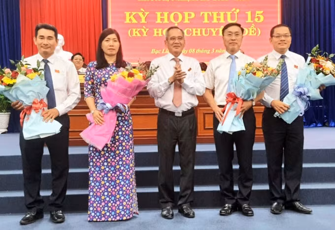 phe chuan ket qua bau 2 pho chu tich uy ban nhan dan tinh bac lieu hinh 1
