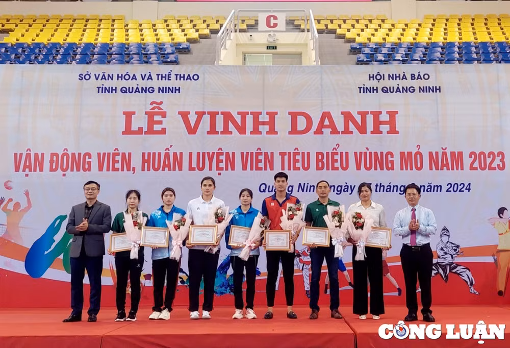 quang ninh vinh danh 12 van dong vien va huan luyen vien tieu bieu vung mo nam 2023 hinh 2