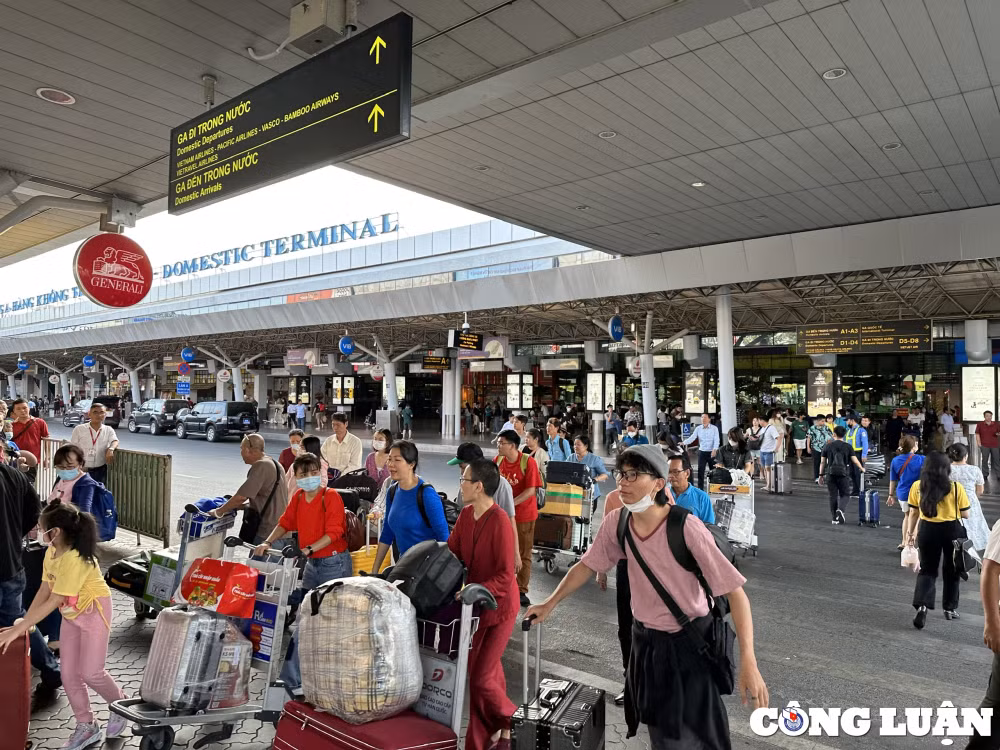 tren 96 trieu luot khach di chuyen qua cac cang hang khong cua acv hinh 1