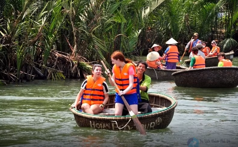 quang nam mo tour du lich moi cho khach chau au o rung dua bay mau hinh 1