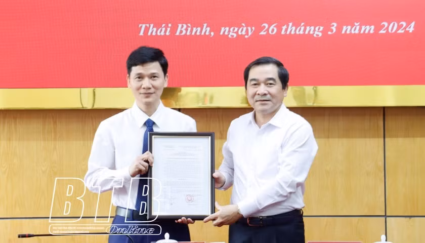 ong tran anh dan giu chuc pho chanh van phong doan dai bieu quoc hoi va hdnd tinh thai binh hinh 1