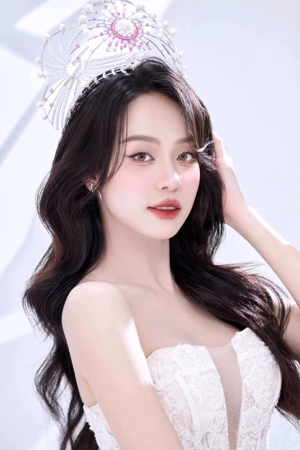 chiem nguong nhan sac hoa hau viet nam dau tien thi miss international 2024 hinh 1