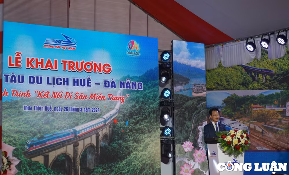 hinh anh an tuong tren chuyen tau ket noi di san mien trung hinh 2