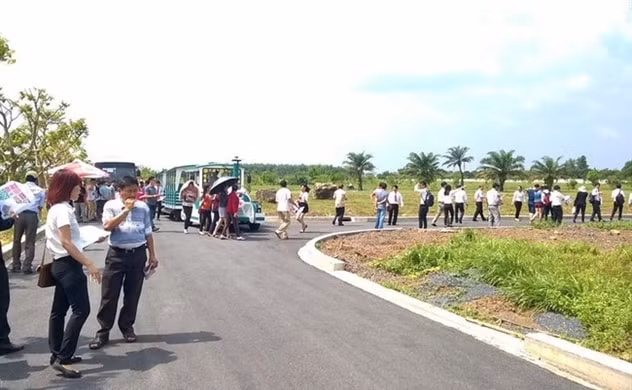 thi truong vua chom soi dong nhieu chu nha da tang gia ban hinh 2
