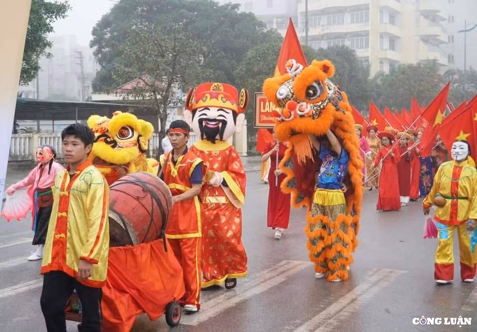 doc dao le hoi cau phuc den doc cuoc sam son nam 2024 hinh 9