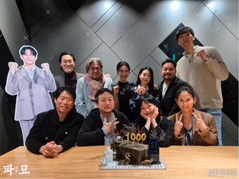 phim quat mo trung ma dat doanh thu 160 ty dong sau 10 ngay ra rap viet hinh 1