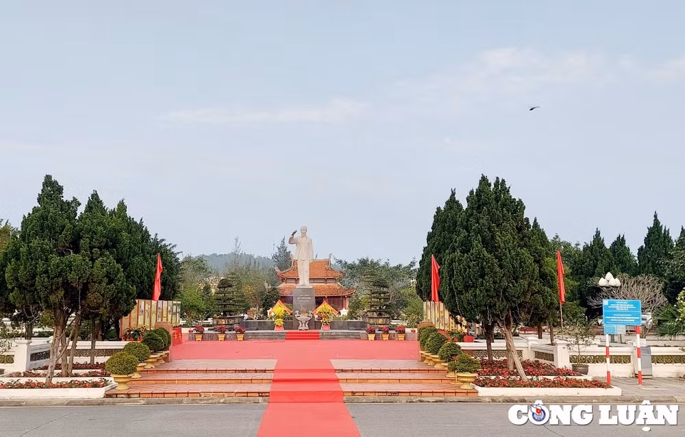 quang ninh ruc ro huyen dao co to trong le ky niem 30 nam ngay thanh lap huyen hinh 1