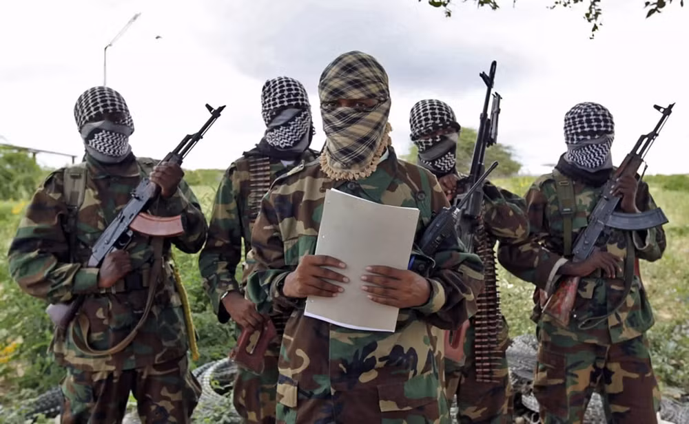 khung bo al shabaab tan cong can cu quan su o somalia hinh 1