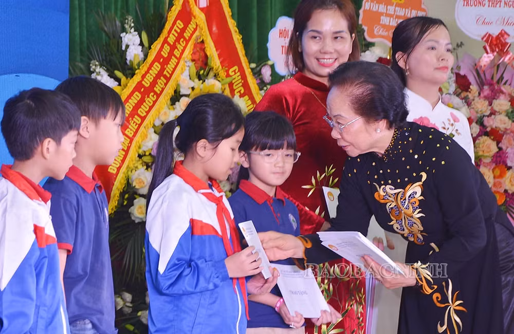nguyen pho chu tich nuoc nguyen thi doan du ngay hoi khuyen hoc tai bac ninh hinh 1