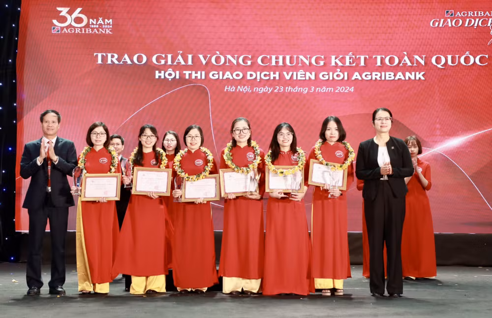 soi noi vong chung ket toan quoc hoi thi giao dich vien gioi trong he thong agribank hinh 7