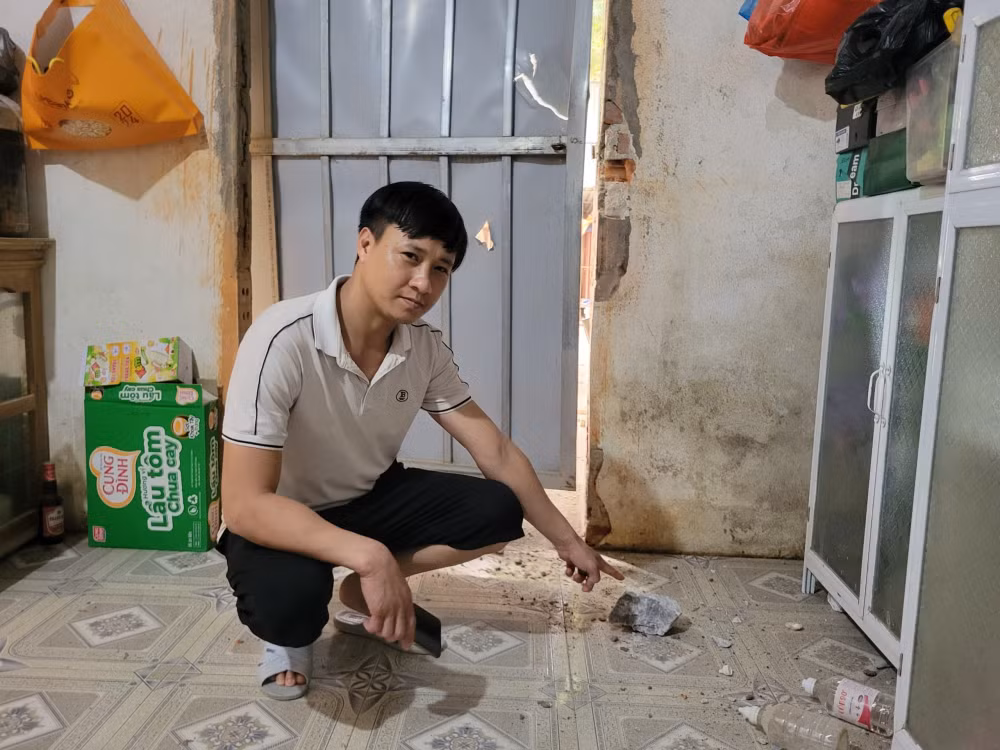 thanh hoa hang chuc ngoi nha bat ngo bi da roi vao hinh 2