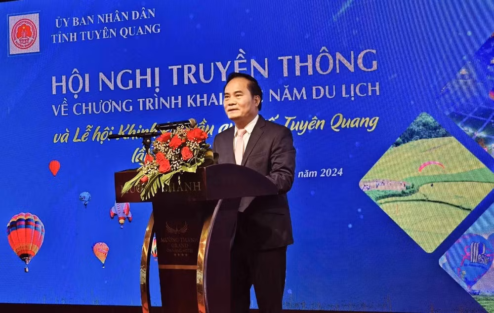 tuyen quang den da nang kich cau du lich hinh 1