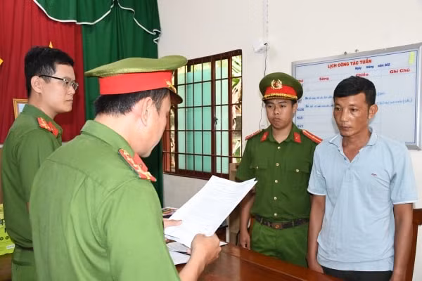 bat tam giam nguyen chu tich hoi dong quan tri va nhan vien quy tin dung lua dao hinh 1