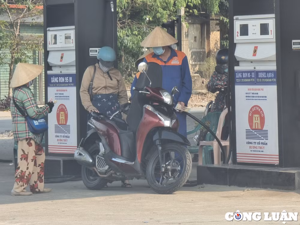thua thien hue yeu cau cac cua hang xang dau phai xuat hoa don dien tu sau moi lan ban hinh 1