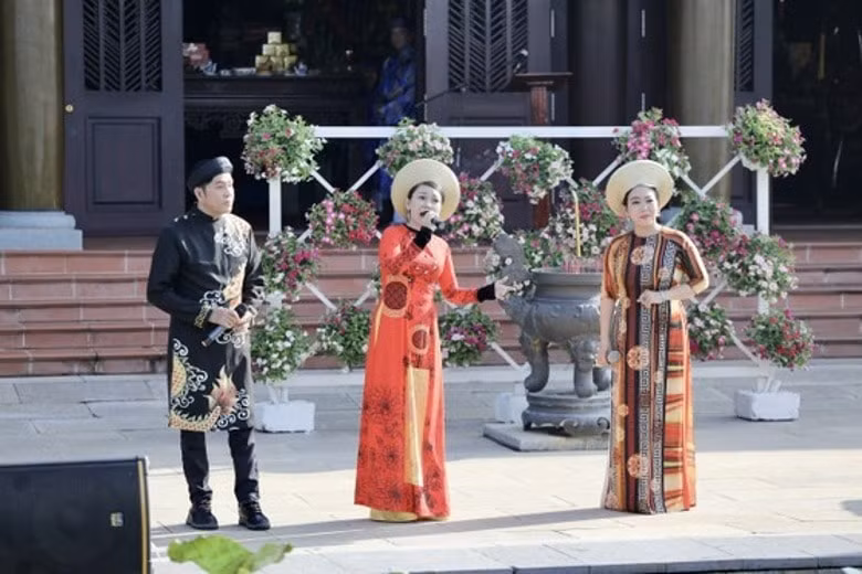trang trong le gio duc le thanh hau nguyen huu canh hinh 4
