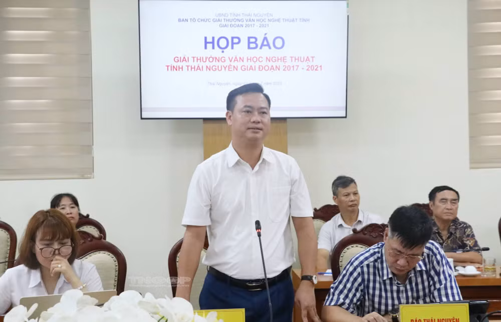 chi hon 2 ti dong tien thuong cho giai thuong van hoc nghe thuat hinh 3