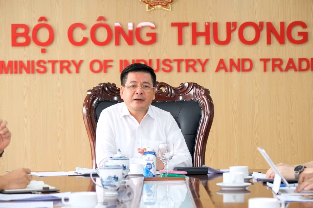 bo truong bo cong thuong can can thuong mai dat muc xuat sieu ky luc hinh 2