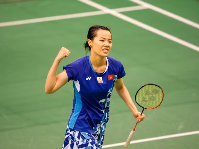 nguyen thuy linh danh bai nha dkvd tai giai cau long canada open 2023 hinh 1