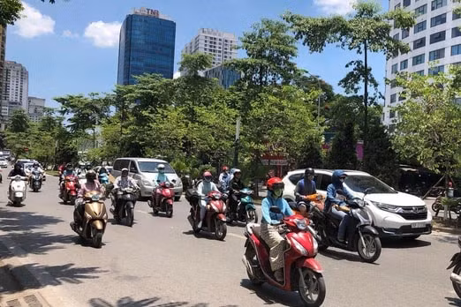 thoi tiet ha noi 3 7 2023 tiep tuc nang nong dem co mua vai noi hinh 1