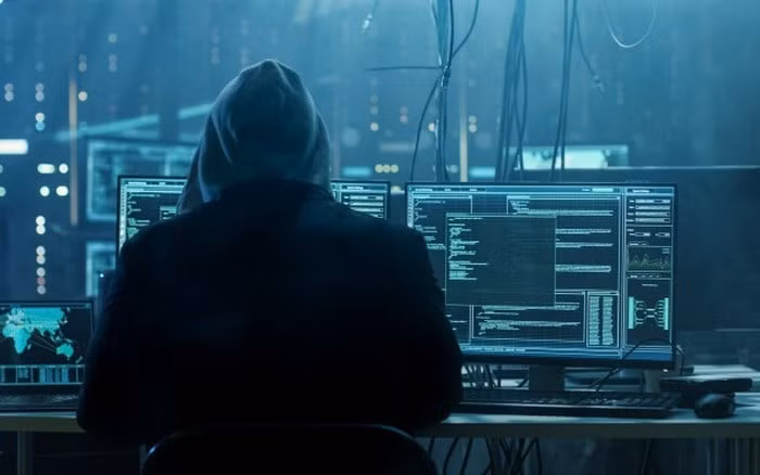 hacker xam nhap he thong tai chinh ngan hang chiem doat 10 ty dong de choi tien ao hinh 1