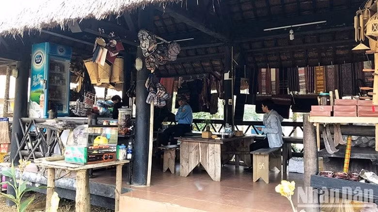 trai nghiem sac mau tho cam tai lang van hoa du lich cac dan toc viet nam hinh 2