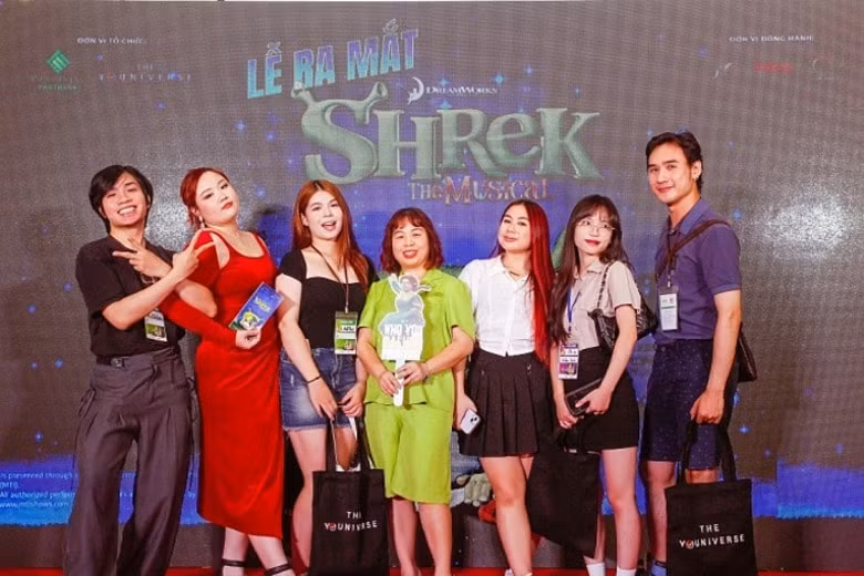 nhac kich shrek the musical se duoc trinh dien tai nha hat lon hinh 2