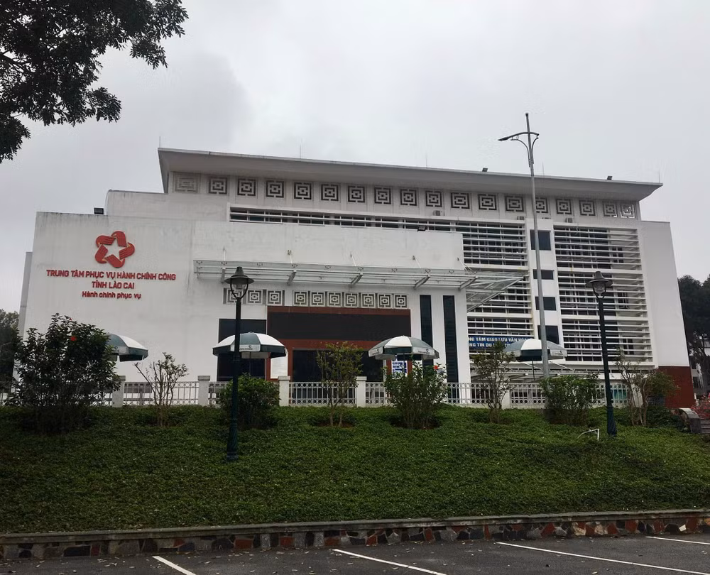 trung tâm phục vụ hành chính công Lào Cai