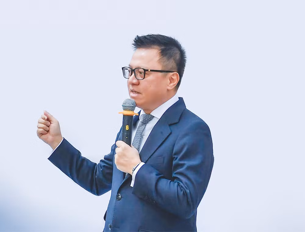 Nhà báo Lê Quốc Minh - Uỷ viên TW Đảng, Tổng Biên tập Báo Nhân Dân, Phó Trưởng ban Tuyên giáo và Dân vận Trung ương, Chủ tịch Hội Nhà báo Việt Nam: Nghị quyết 57 đã cởi trói mọi nguồn lực, giải tỏa mọi băn khoăn, dè dặt trong các tòa soạn! 