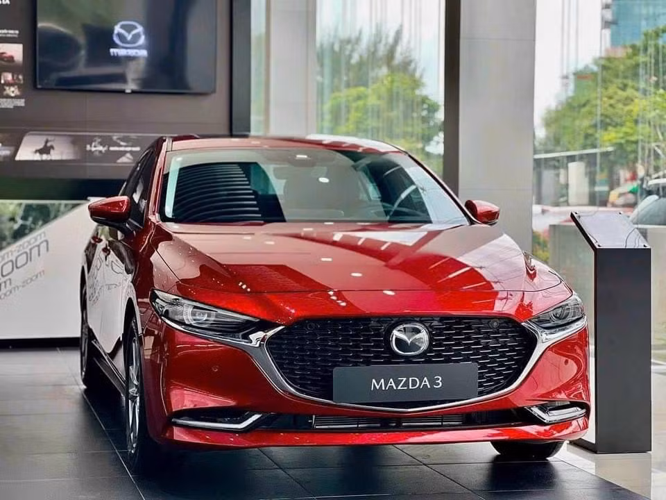 NEW MAZDA3 1.5L LUXURY 2025