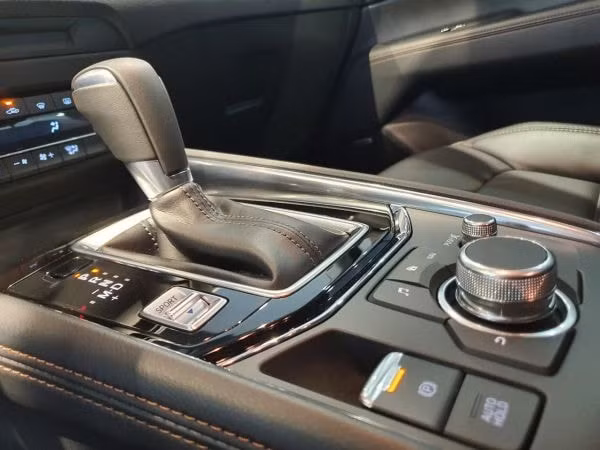 Mazda 3 Sedan 2025: Giá lăn bánh, Hình ảnh, Thông số & Trả góp