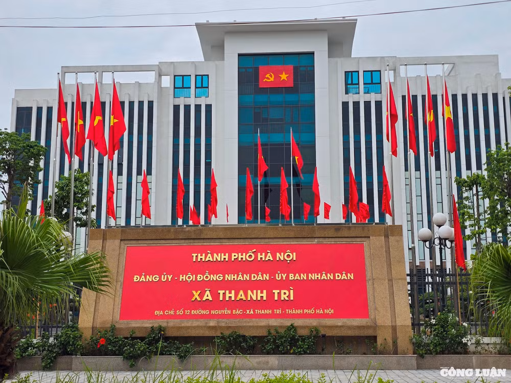 Xã Thanh Trì mới trang trí, chuẩn bị sẵn sàng cho ngày vận hành chính quyền địa phương hai cấp. 
