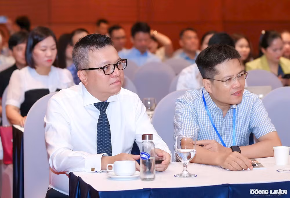 Đồng chí Lê Quốc Minh, Ủy viên Ban Chấp hành Trung ương Đảng, Phó Trưởng Ban Tuyên giáo và Dân vận Trung ương, Tổng Biên tập Báo Nhân Dân, Chủ tịch Hội Nhà báo Việt Nam dự phiên thảo luận.