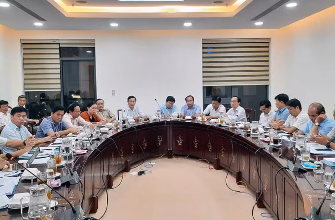 Cà Mau họp báo cáo về công tác phòng chống dịch virus corona.