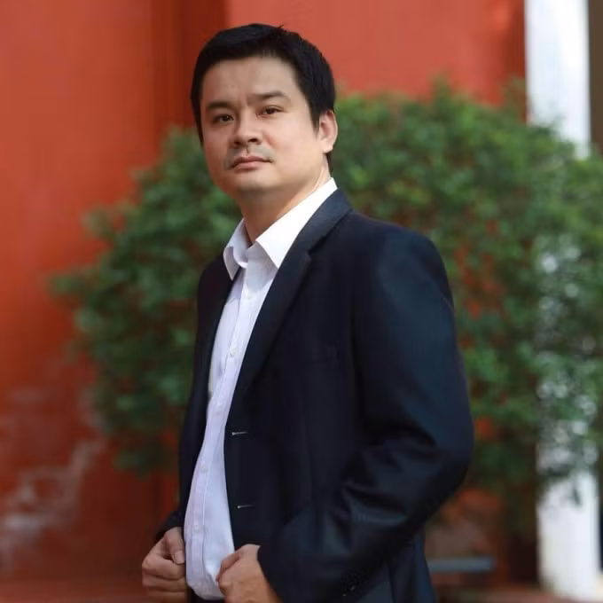 Nhà báo Đặng Tiến Trung hiện nay là Trưởng Cơ quan Thường trú Thông tấn xã&nbsp; Việt Nam tại Bắc Kinh