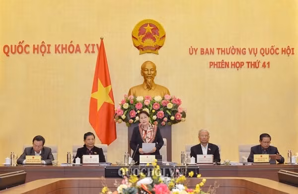 Chủ tịch Quốc hội Nguyễn Thị Kim Ngân phát biểu khai mạc Phiên họp thứ 41 của Ủy ban Thường vụ Quốc hội. Ảnh: quochoi.vn