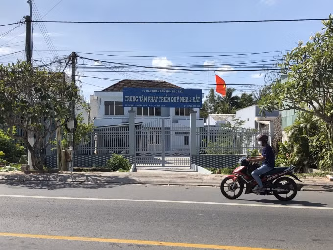 Trung tâm phát triển quỹ nhà và đất tỉnh Bạc Liêu, nơi ông Phục công tác.