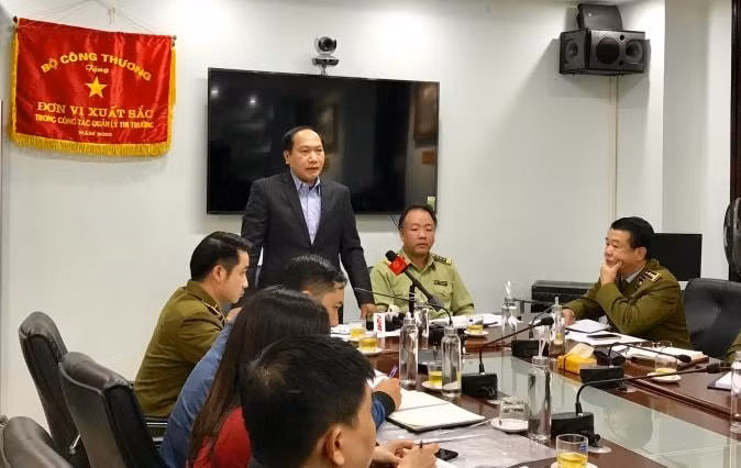 Thiếu tướng Đàm Thanh Thế, Chánh Văn phòng Thường trực Ban Chỉ đạo 389 quốc gia phát biểu tại buổi làm việc