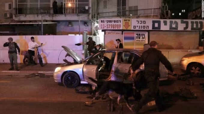 it nhat 5 nguoi chet trong vu xa sung gan tel aviv hinh 1