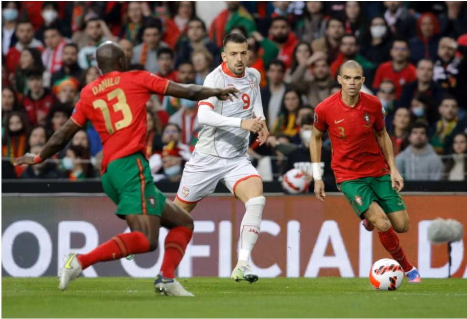 thang bac macedonia 2 0 bo dao nha gianh ve du world cup 2022 hinh 1