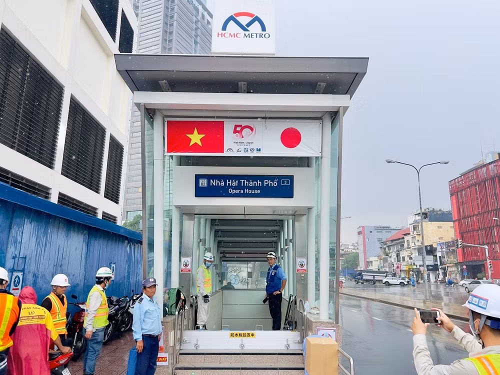 tp hcm thiet ke cua ngan nuoc tran vao cac ga ngam tuyen metro so 1 hinh 3