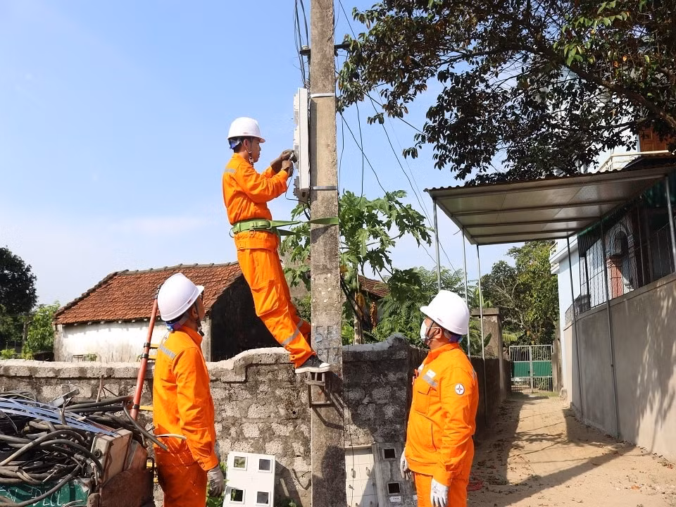 evnnpc thuc hien thay doi lich ghi chi so cong to tai cac don vi thuoc dia ban 27 tinh mien bac hinh 5