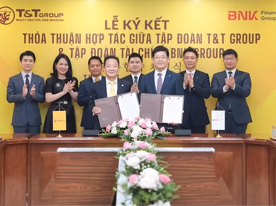 tt group hop tac voi bnk tap doan tai chinh hang dau han quoc hinh 1