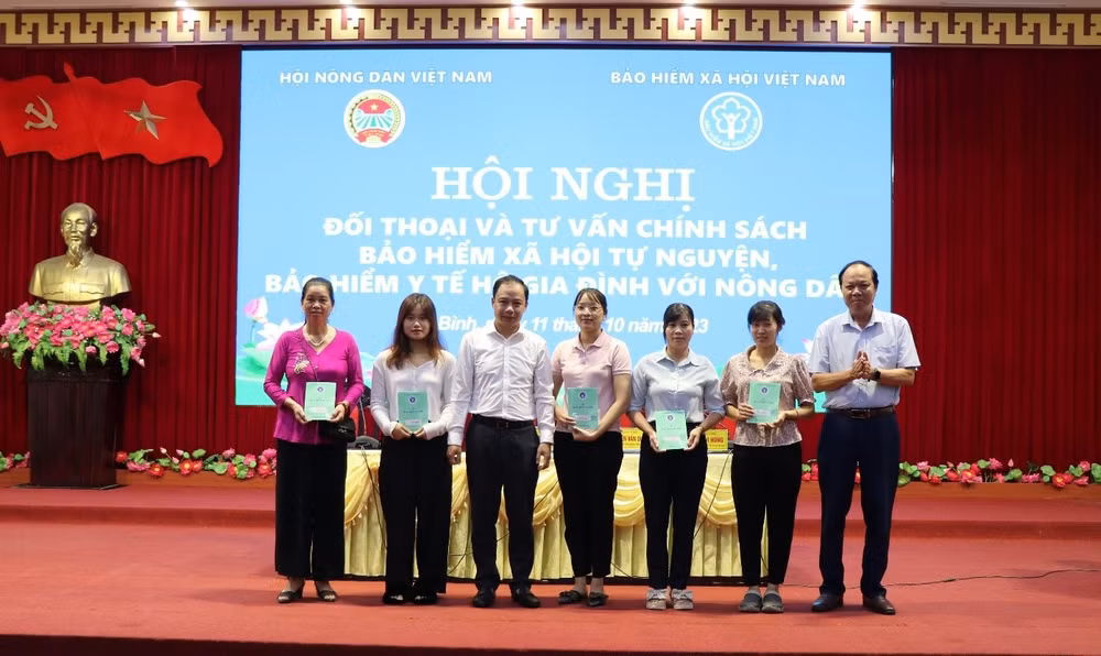 nganh bhxh viet nam day manh phoi hop voi cac bo nganh to chuc chinh tri xa hoi chinh quyen dia phuong hinh 2