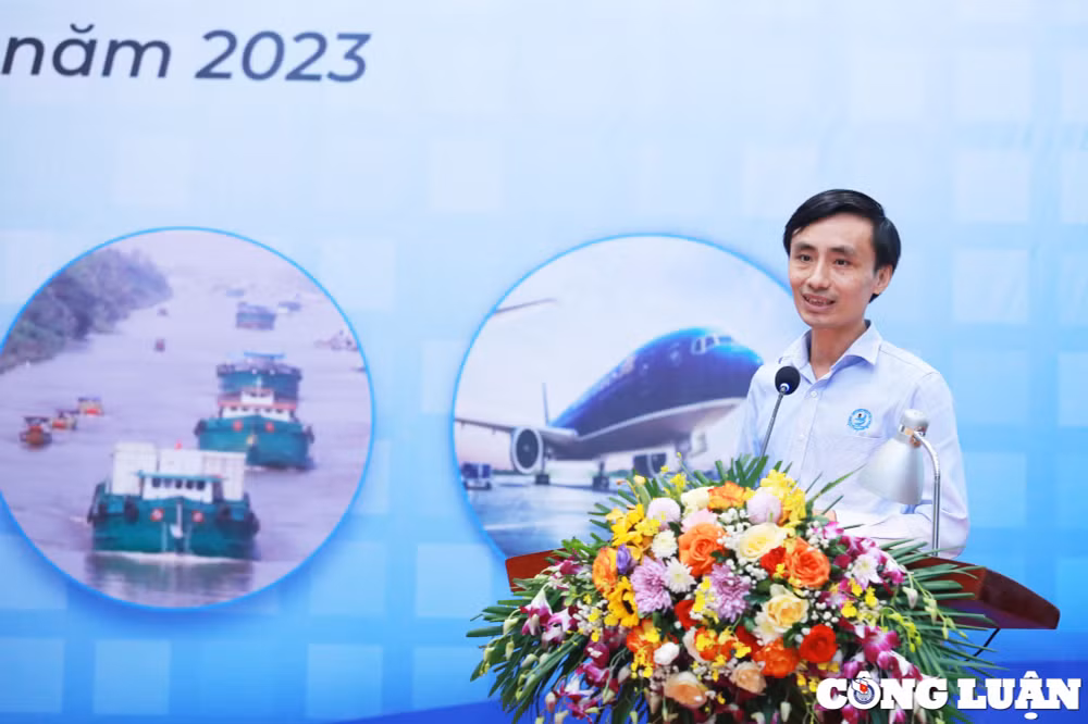 kien nghi duong cao toc 6 lan xe xe tai chi duoc di o lan so 2 va so 3 hinh 3