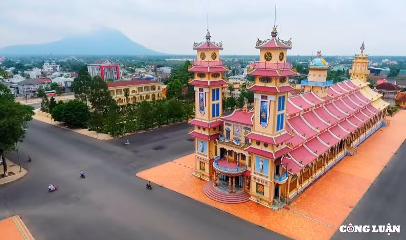 hap dan du lich tay ninh hinh 2