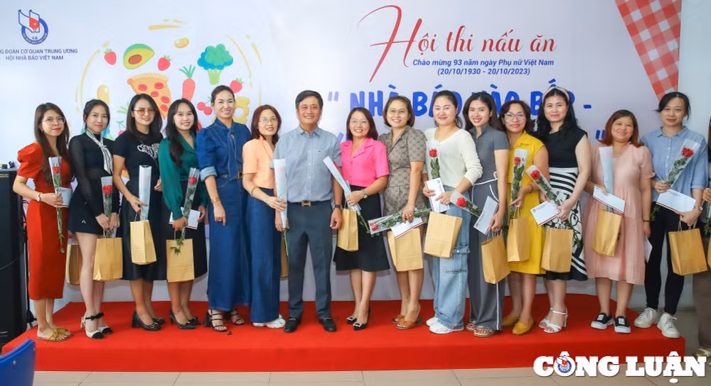 can bo doan vien cong doan co quan trung uong hoi nha bao viet nam cung nhau vao bep ket noi yeu thuong hinh 16