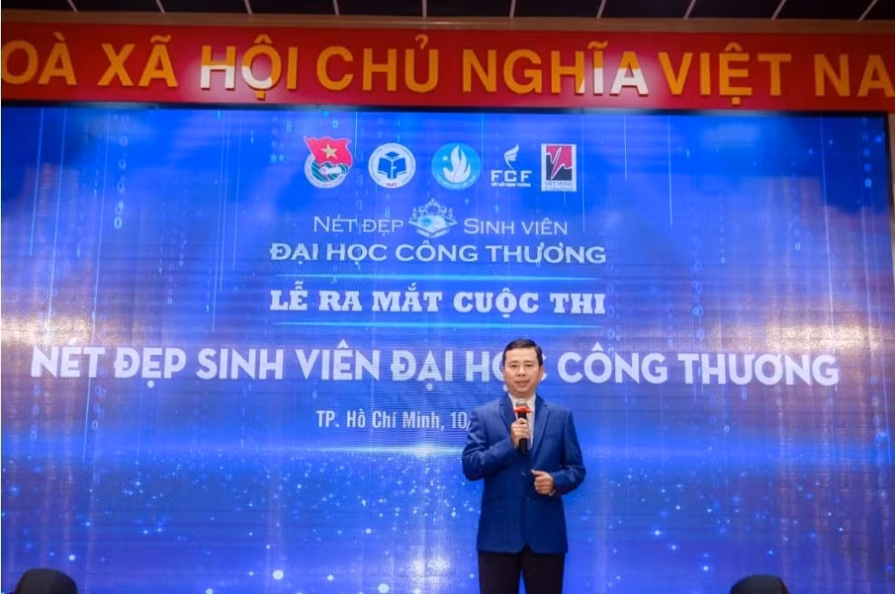 ntk viet hung lam truong ban giam khao cuoc thi net dep sinh vien dai hoc cong thuong nam 2023 hinh 2