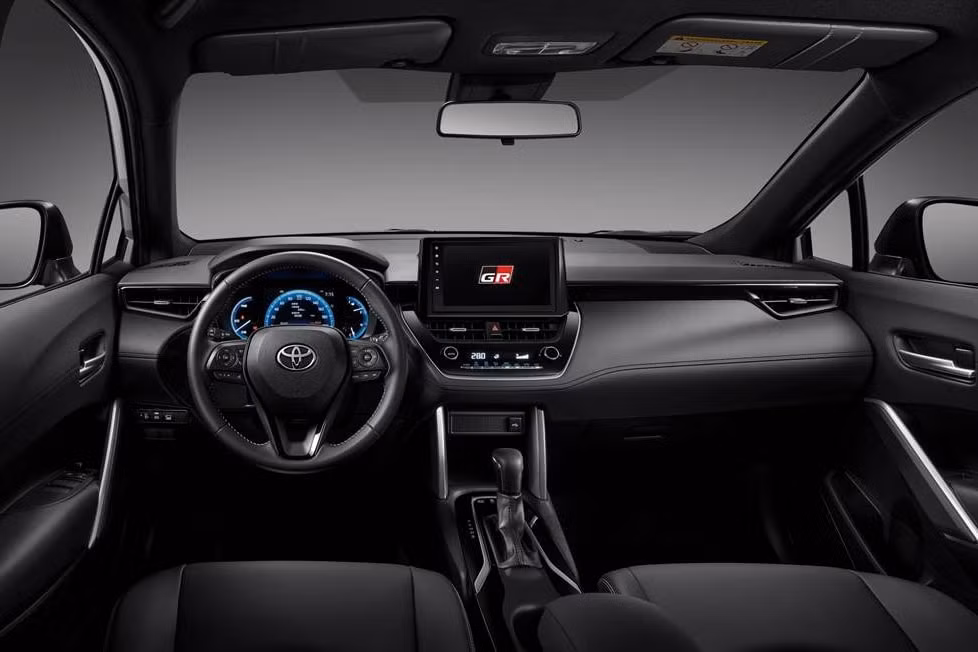 toyota corolla cross gr sport ra mat tai dai loan gia khoi diem tu 31600 usd hinh 3