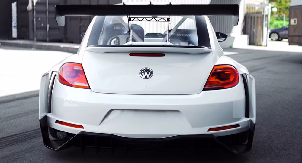 kham pha volkswagen beetle phien ban do than rong duoc lay cam hung tu game dua xe hinh 4
